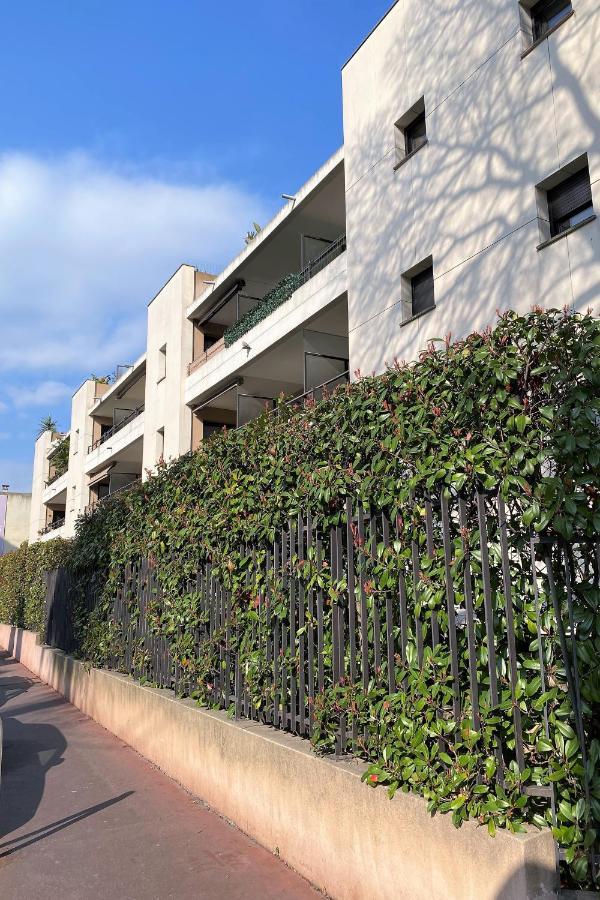 T2 Proche De La Gare, A 10 Minutes A Pieds De La Croisette, Piscine & Parking Dans Residence De Haut Standing 戛纳 外观 照片